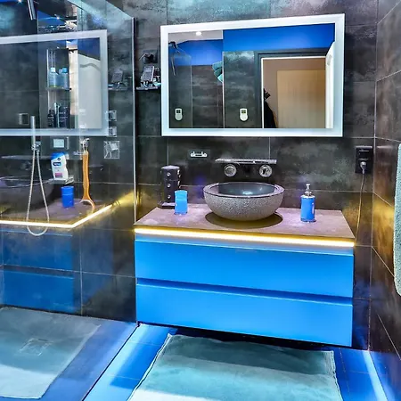 La Maison Bleue